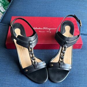 Salvatore Ferragamo Black Leather T-Strap Heels/Sandals Gold Accents, size 8
